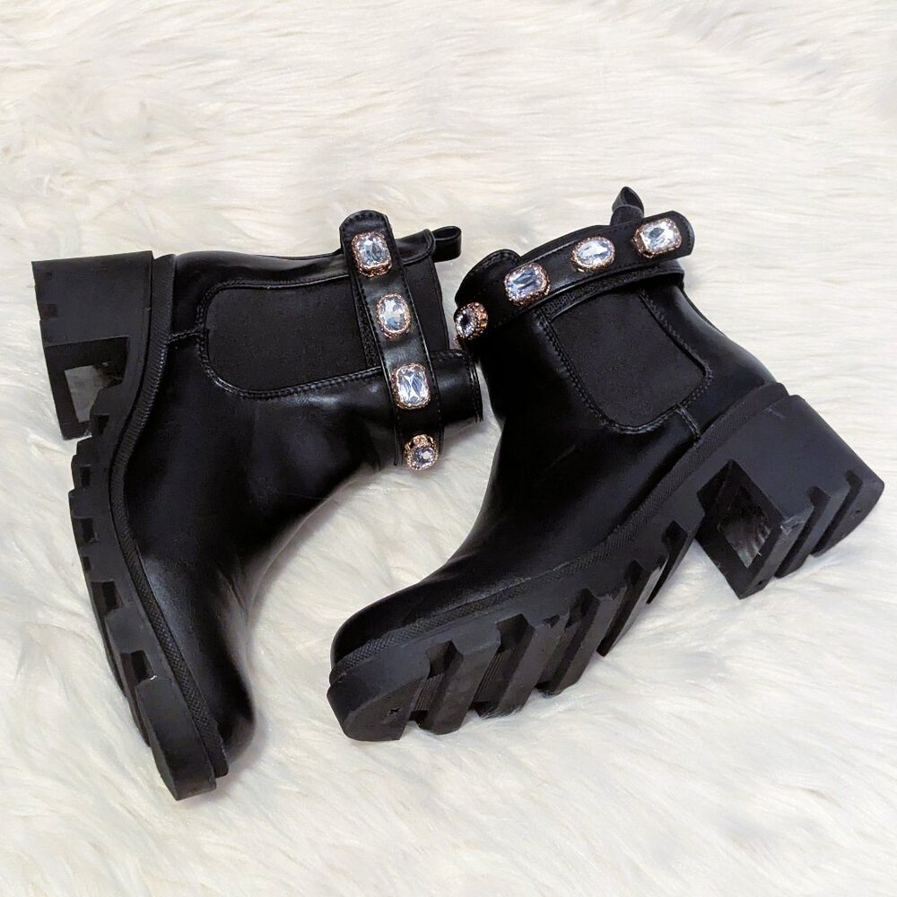 Mata Rhinestone Cuff Ankle Boots - Size 8 🩷